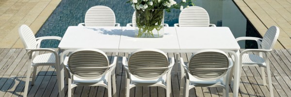Lauro Table - white (1000 x 1400 extending to 2100mm) with Gardena Chairs