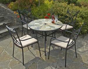 Alicante Table with Treviso Chairs