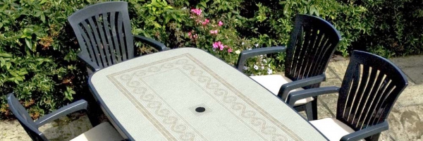 Toscana 165 anthracite table with Diana chairs feature image