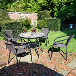 Alicante table with San Luca chairs