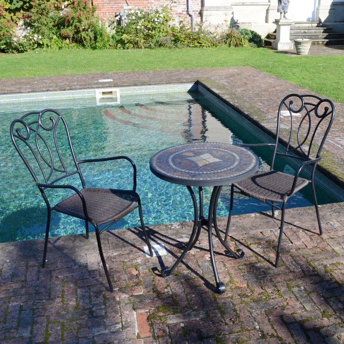 Torello table with Verona chairs