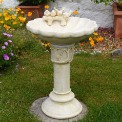 Derwent SandStone effect Bird Bath