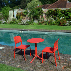 The Step bistro table with Bistrot chairs in Red