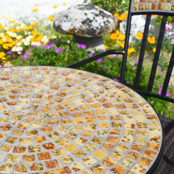 Thornton table top detail