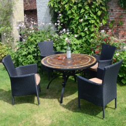 Santa Susanna table with black Stockholm chairs
