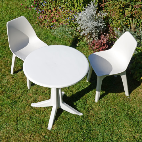 WHITE LEVANTE Dining Table with 2 EOLO Chairs LS1