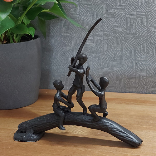 [01] AI 345 ~ HUCKLEBERRY BOYS Elur Iron Figurine 19cm Mocha