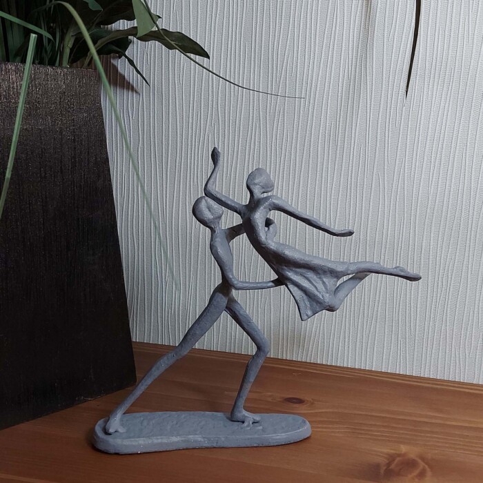 Dancing Couple In Lift Elur Iron Figurine 17cm Grey Shimmer [picture 01] a lifestyle image