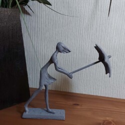 Umbrella Girl In Wind Elur Iron Figurine 15cm Grey Shimmer [picture 01] a lifestyle image
