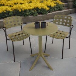 Anders Bistro Table Avocado With 2 Karin Armchair Avocado Black Set [picture 01] a garden lifestyle image