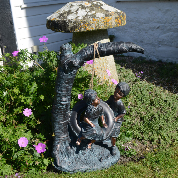 Tyre Swing 50cm Bronze Effect [picture 01] a lifestyle image