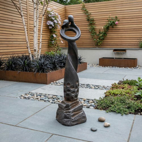 Romantic Twist 62Cm Ebony Effect picture 01 a garden lifestyle image