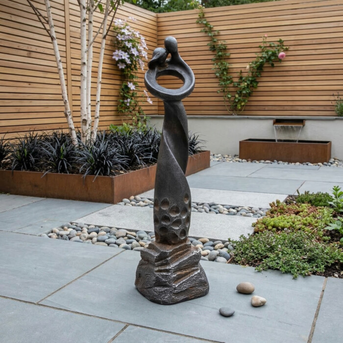 Romantic Twist 62Cm Ebony Effect picture 01 a garden lifestyle image