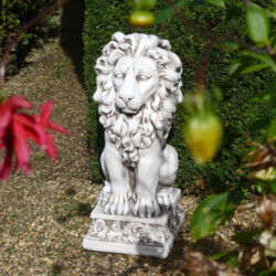 Small Lion 61Cm Antique Stone Effect picture 08 a lifestyle image